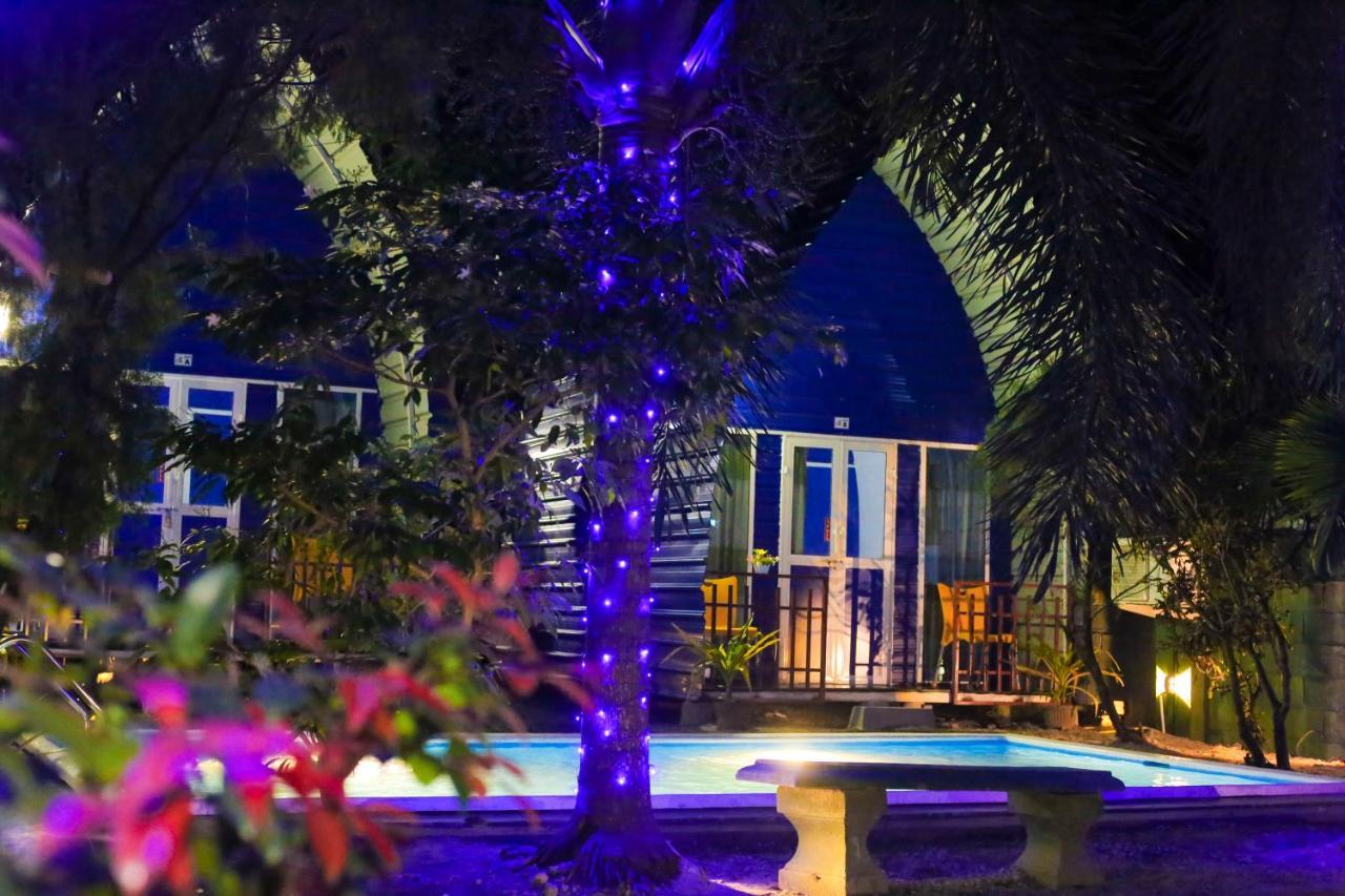 Airport Residence Inn Katunayake Exterior photo